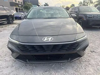 Hyundai ELANTRA 2025 SE 4dr Sedán