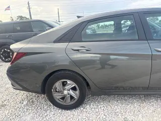 Hyundai ELANTRA 2025 SE 4dr Sedán