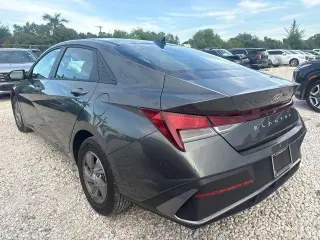 Hyundai ELANTRA 2025 SE 4dr Sedán