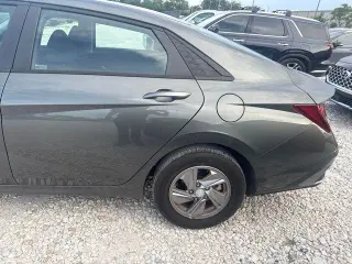 Hyundai ELANTRA 2025 SE 4dr Sedán