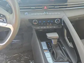 Hyundai ELANTRA 2025 SEL Conveniencia 4p Sedán