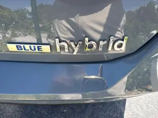 Hyundai ELANTRA Híbrido 2021 Azul 4p Sedán