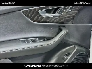 Audi Q8 2023 AWD quattro Premium Plus 55 TFSI SUV de 4 puertas