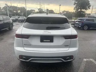 Jaguar E-PACE 2020 AWD P250 Edición Bandera de Chequeado 4p SUV