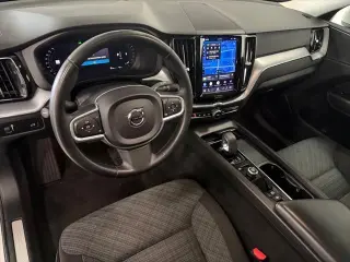 Volvo XC60 2022 tracción en todas las ruedas B5 Momentum 4p SUV