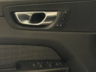 Volvo XC60 2022 tracción en todas las ruedas B5 Momentum 4p SUV