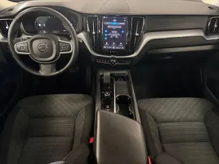 Volvo XC60 2022 tracción en todas las ruedas B5 Momentum 4p SUV