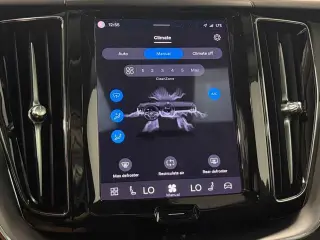 Volvo XC60 2022 tracción en todas las ruedas B5 Momentum 4p SUV