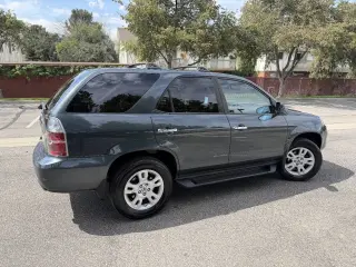 2004 Acura MDX