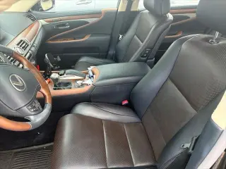 Lexus LS 460 2017 L 4dr Sedán