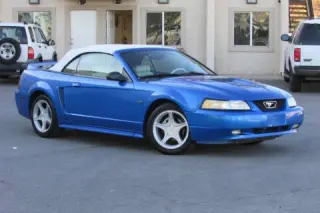 2000 Ford Mustang