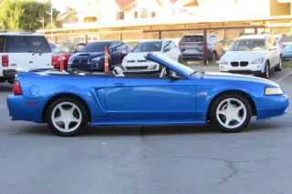 2000 Ford Mustang