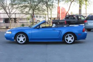 2000 Ford Mustang