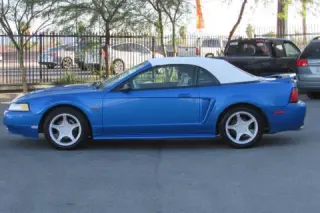 2000 Ford Mustang