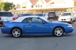 2000 Ford Mustang
