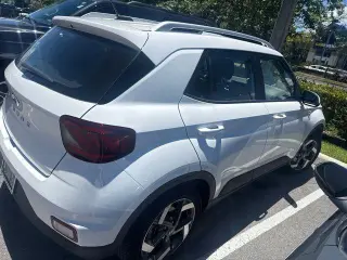 Hyundai VENUE 2026 SEL 4dr Crossover