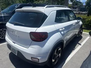 Hyundai VENUE 2026 SEL 4dr Crossover