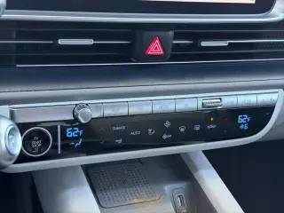 Hyundai IONIQ 6 2024 SEL 4p Sedan