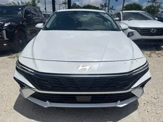 Hyundai ELANTRA 2024 SEL 4dr Sedan