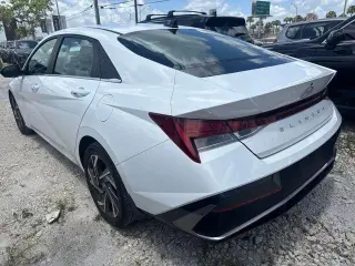 Hyundai ELANTRA 2024 SEL 4dr Sedan