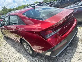 Hyundai ELANTRA 2024 SE 4dr Sedan