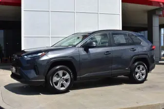 Toyota RAV4 Hybrid 2025 AWD XLE 4dr SUV