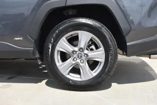 Toyota RAV4 Hybrid 2025 AWD XLE 4dr SUV