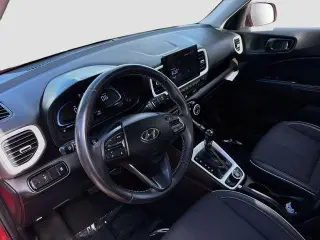 Hyundai VENUE 2024 Limited 4p Crossover