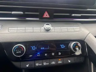 Hyundai ELANTRA 2024 SEL 4dr Sedán