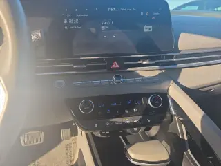 Hyundai ELANTRA 2025 SEL Conveniencia 4p Sedán
