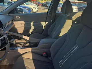 Hyundai ELANTRA 2025 SEL Conveniencia 4p Sedán