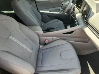 Hyundai ELANTRA 2025 SE 4dr Sedan