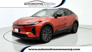 Toyota C-HR 2026 AWD SE 4dr Crossover