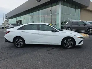 Hyundai ELANTRA Hybrid 2025 SEL Sport 4dr Sedan