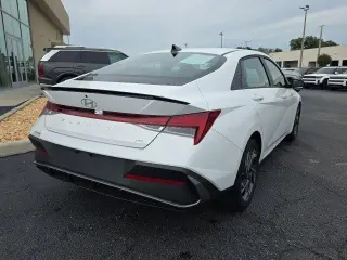 Hyundai ELANTRA Hybrid 2025 SEL Sport 4dr Sedan