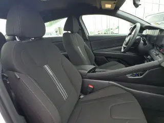 Hyundai ELANTRA Hybrid 2025 SEL Sport 4dr Sedan