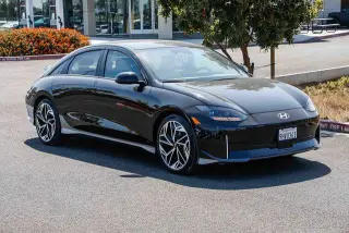 Hyundai IONIQ 6 2023 SEL 4p Sedan