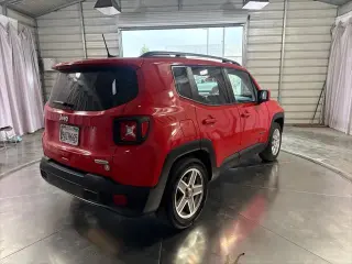 Jeep Renegade 2021 Latitude 4dr SUV
