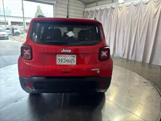 Jeep Renegade 2021 Latitude 4dr SUV