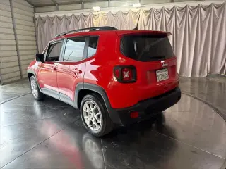 Jeep Renegade 2021 Latitude 4dr SUV