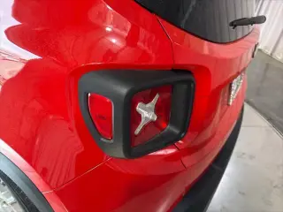 Jeep Renegade 2021 Latitude 4dr SUV
