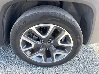 Jeep Renegade 2018 Latitude 4dr SUV