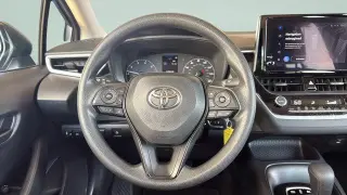 Toyota Corolla Hybrid 2023 LE 4p Sedan