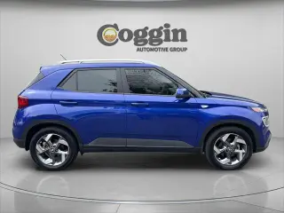 Hyundai VENUE 2023 Limited 4dr Crossover