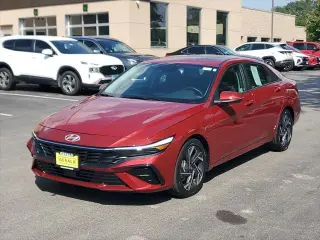 Hyundai ELANTRA 2025 Limited 4p Sedan