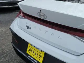 Hyundai ELANTRA 2024 SEL Sedán de 4 puertas