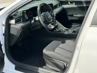 Kia K5 2023 LXS 4dr Sedan