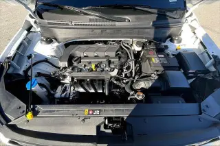 Hyundai VENUE 2026 SEL 4dr Crossover con techo de dos tonos
