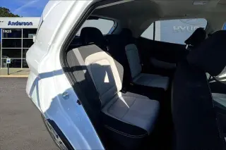 Hyundai VENUE 2026 SEL 4dr Crossover con techo de dos tonos