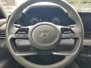 Hyundai ELANTRA 2024 SEL 4p Sedan